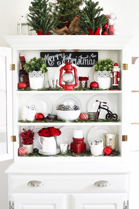 12 Christmas Hutch Decor Ideas That Will Impress Your Dinner